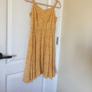 Adjustable spaghetti tap yellow floral dress